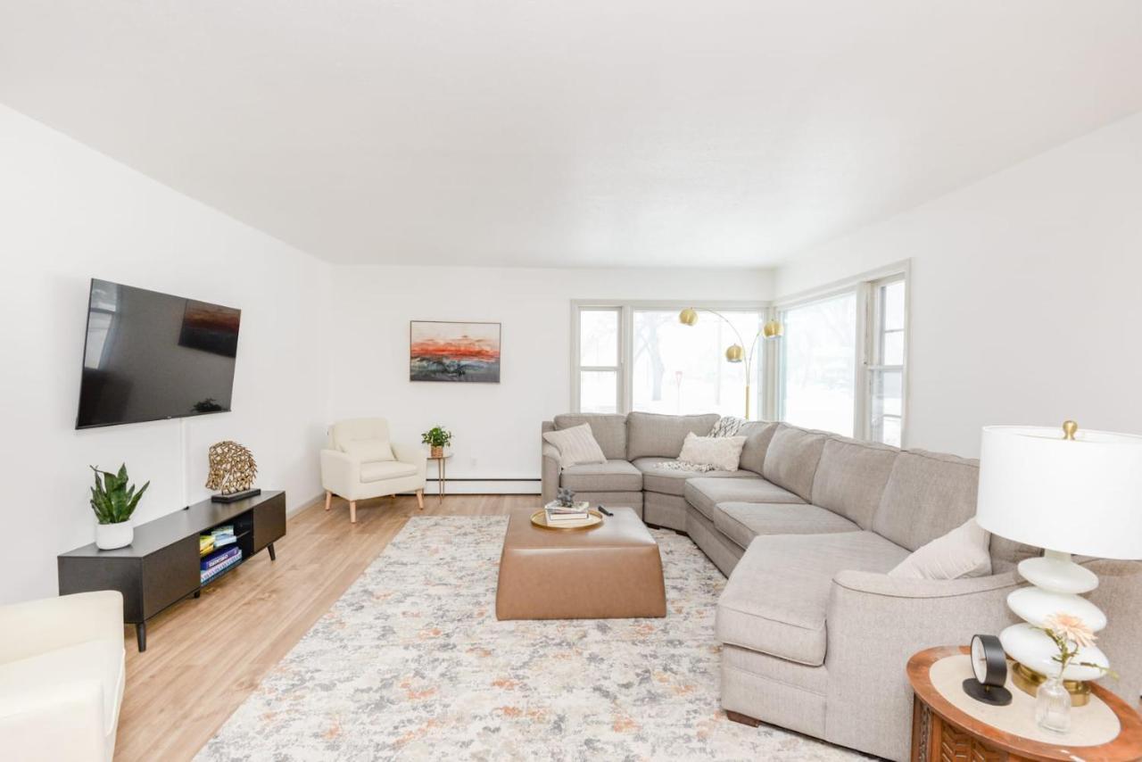 New Remodeled Townhome In Central Fargo Exterior foto